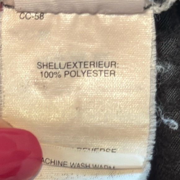 Marmot 1/4 Zip Lightweight Pullover (XL) - Picture 8 of 9